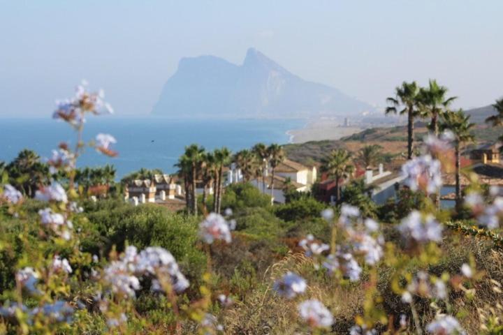 2127-Superb 2 Bedrooms , Lovely Terraces And Pool San Roque  Kültér fotó